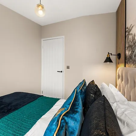 The Beautiful Grape Lane Duplex - Harbour Views Whitby
