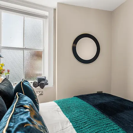 Апартаменты The Beautiful Grape Lane Duplex - Harbour Views