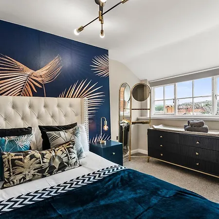 The Beautiful Grape Lane Duplex - Harbour Views * Whitby
